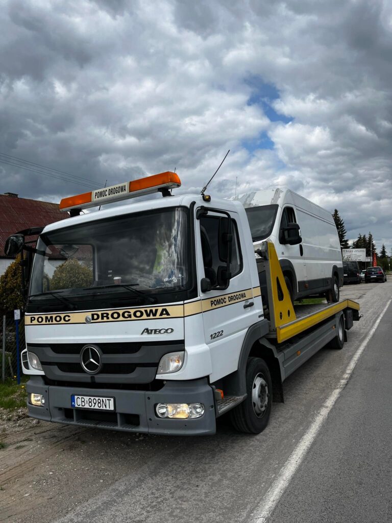 341733802_541053248207542_5657558553304275335_n Laweta z busem