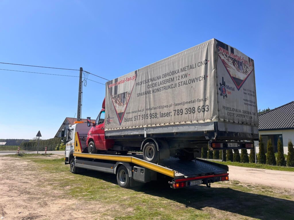 341828108_773702031051390_1293755347522986669_n Laweta z samochodem dostawczym